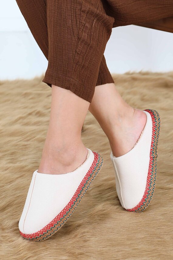 Kadın Krem Yanları Nakışlı Ev Terliği - 27781-KREM - 1