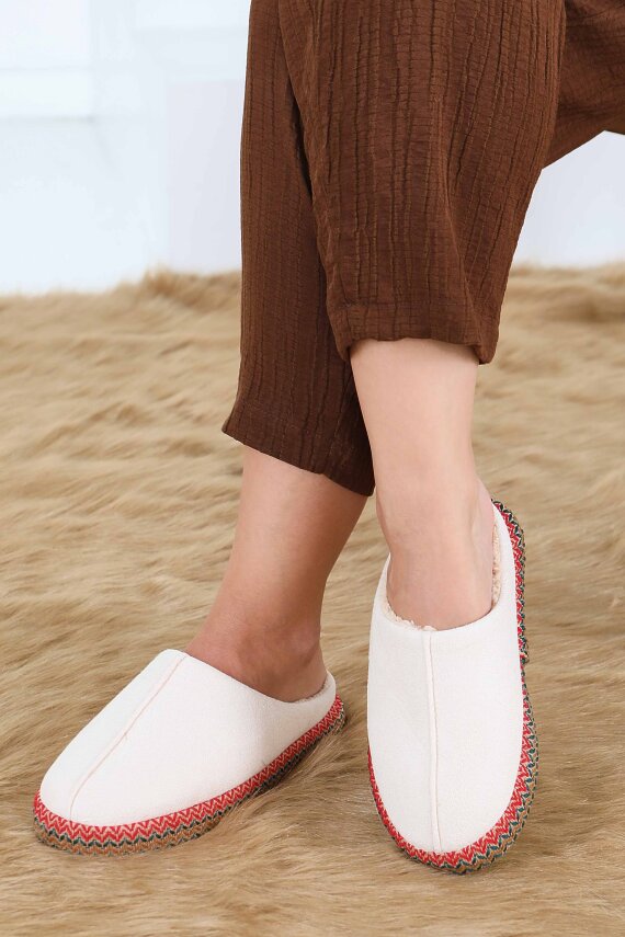 Kadın Krem Yanları Nakışlı Ev Terliği - 27781-KREM - 2