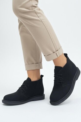 Kadın Siyah Bağcıklı Yarım Süet Bot - 27906-SIYAH