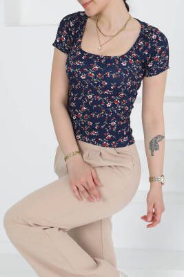 Oval Yaka Çiçek Desenli Bluz Lacivert - 27279 - 4